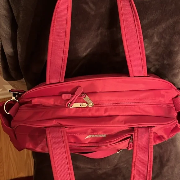 Avia magenta gym or travel bag - Picture 2 of 7